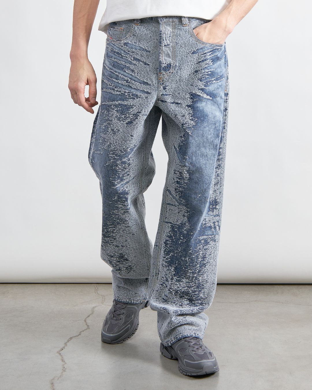 Купить Джинсы DIESEL