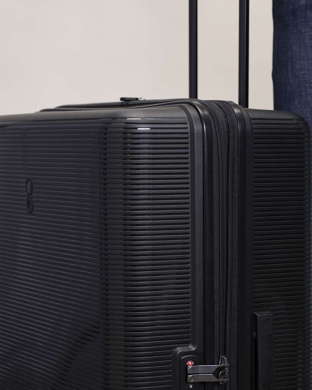 Купить Чемодан ECHOLAC