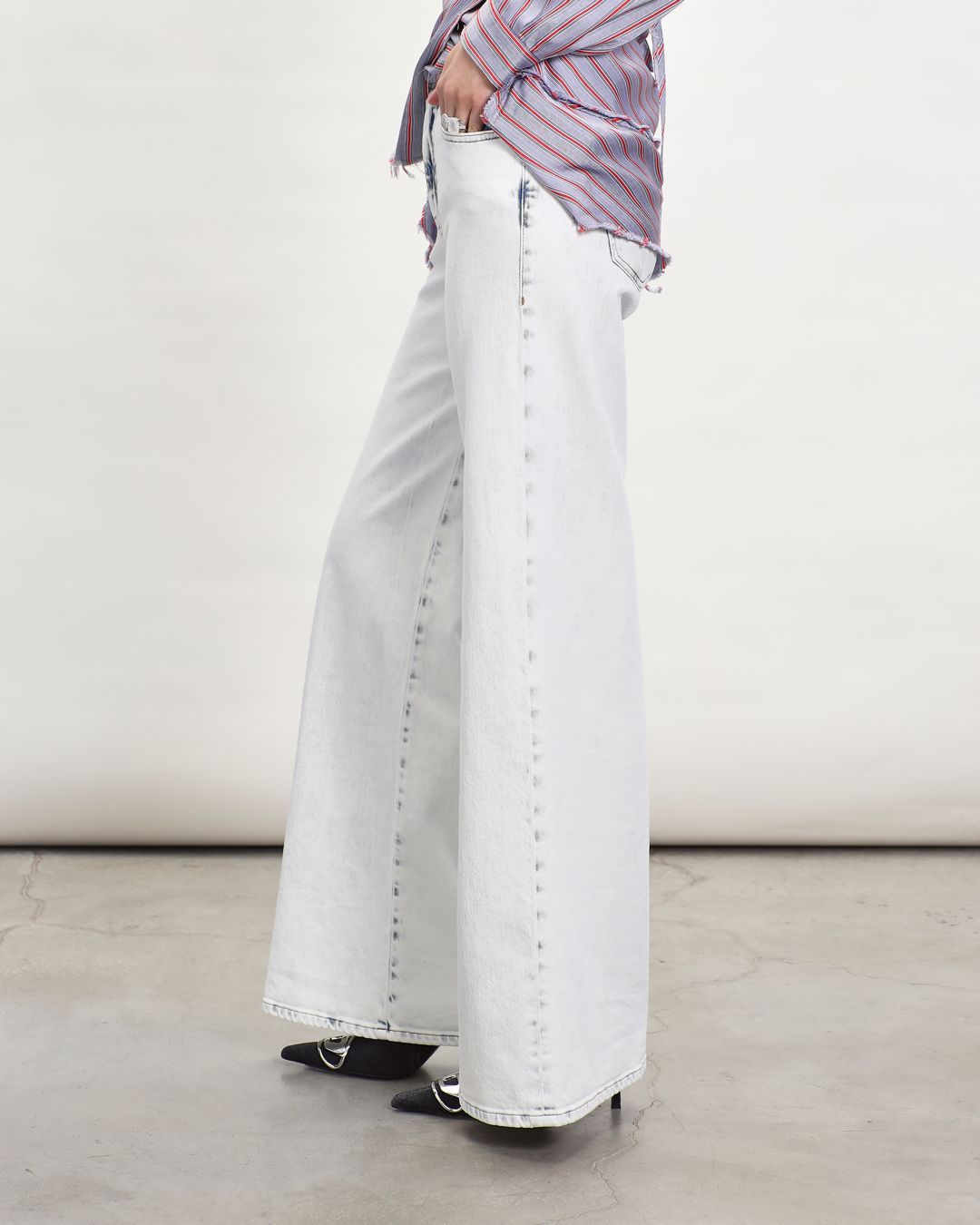 Купить Джинсы DIESEL