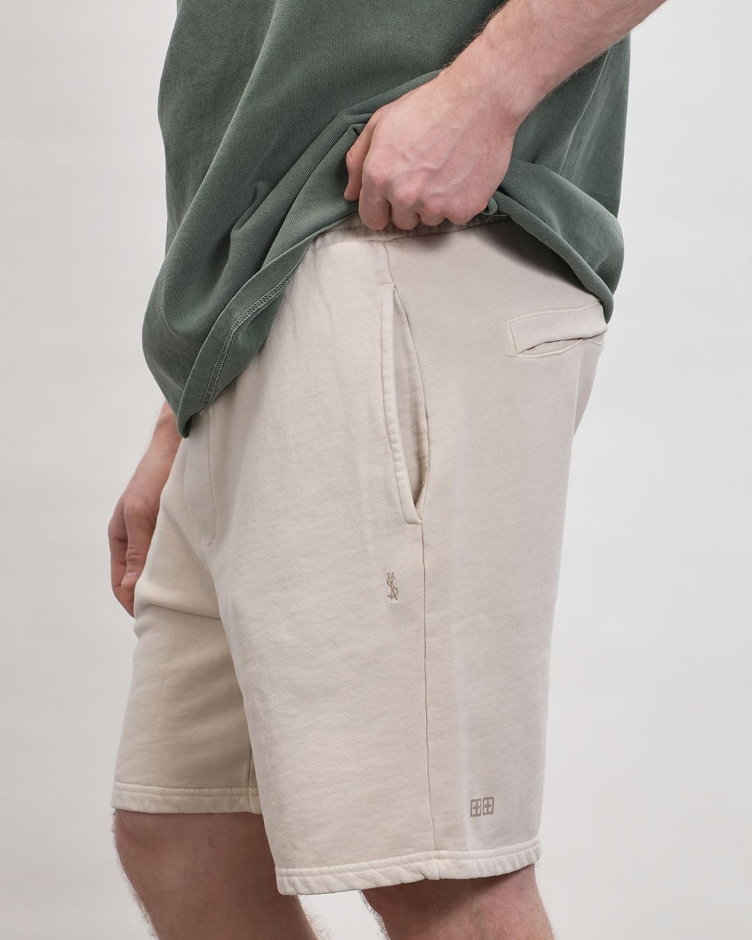 Купить Шорты KSUBI