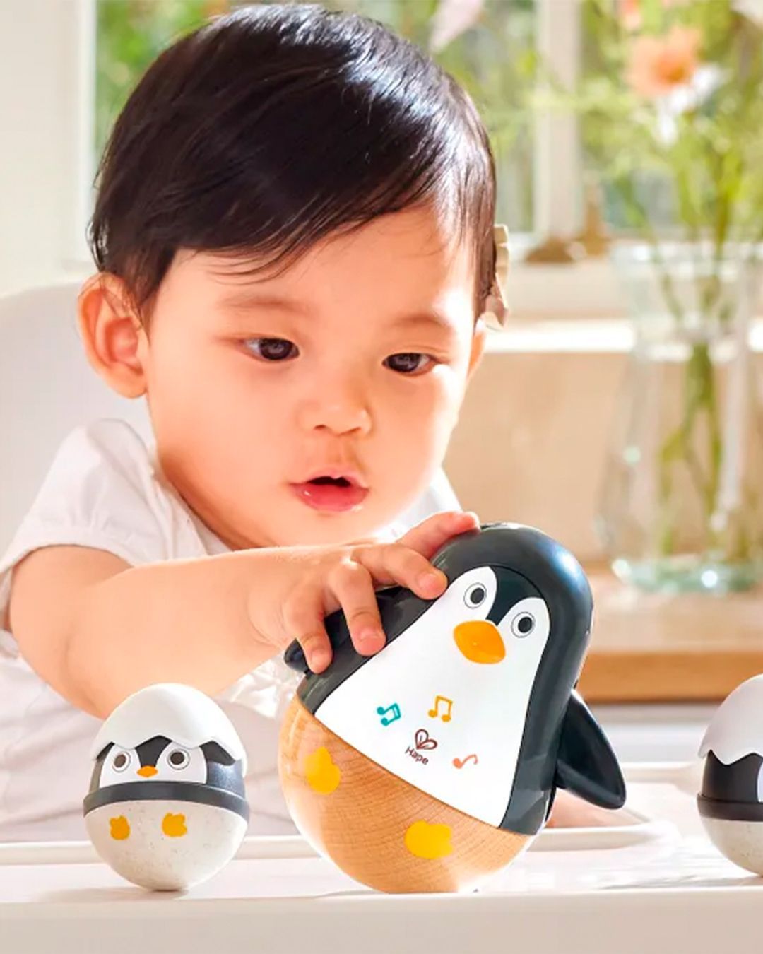 Купить Развивающая игрушка "малышам" семья пингвинов HAPE