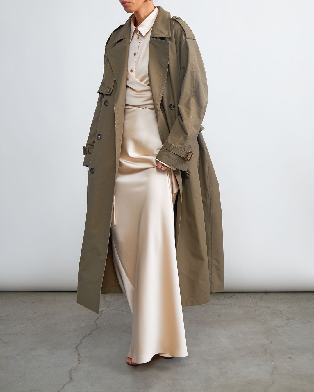 Купить Плащ SASHAVERSE