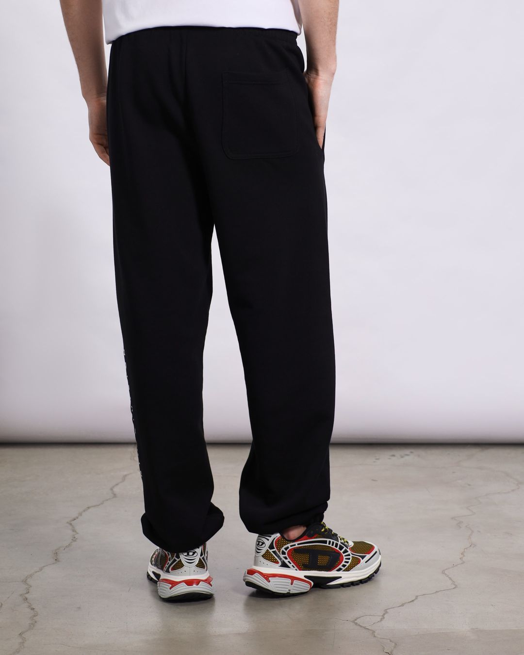 Купить Брюки DIESEL MEN