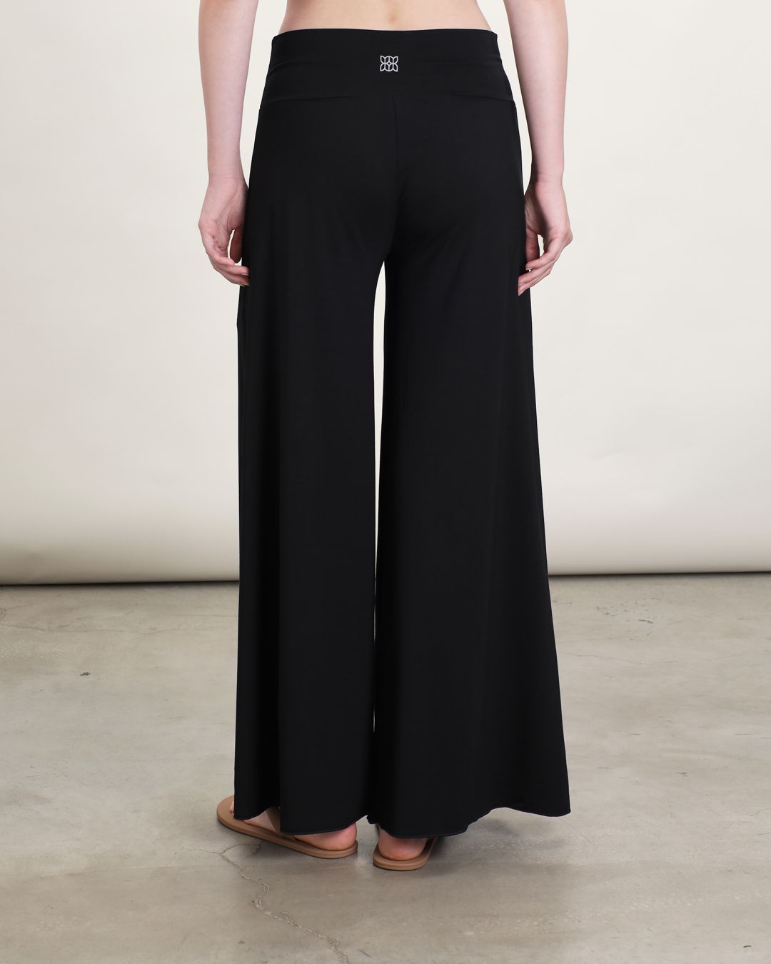 Купить Брюки MONOCHROME