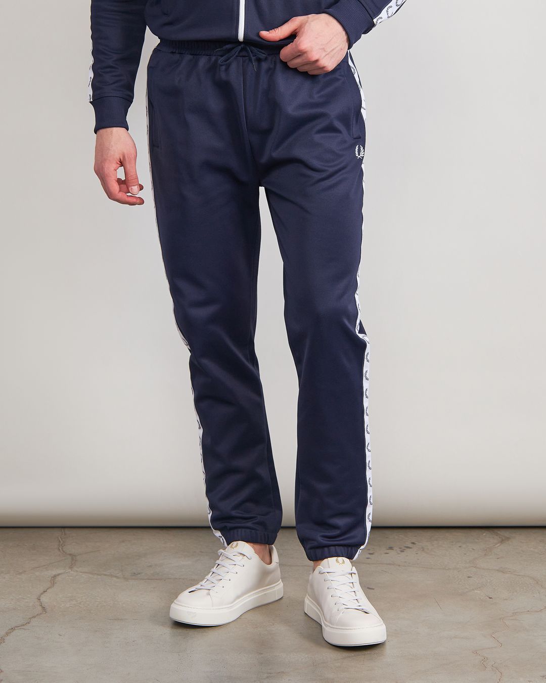 Купить Брюки FRED PERRY