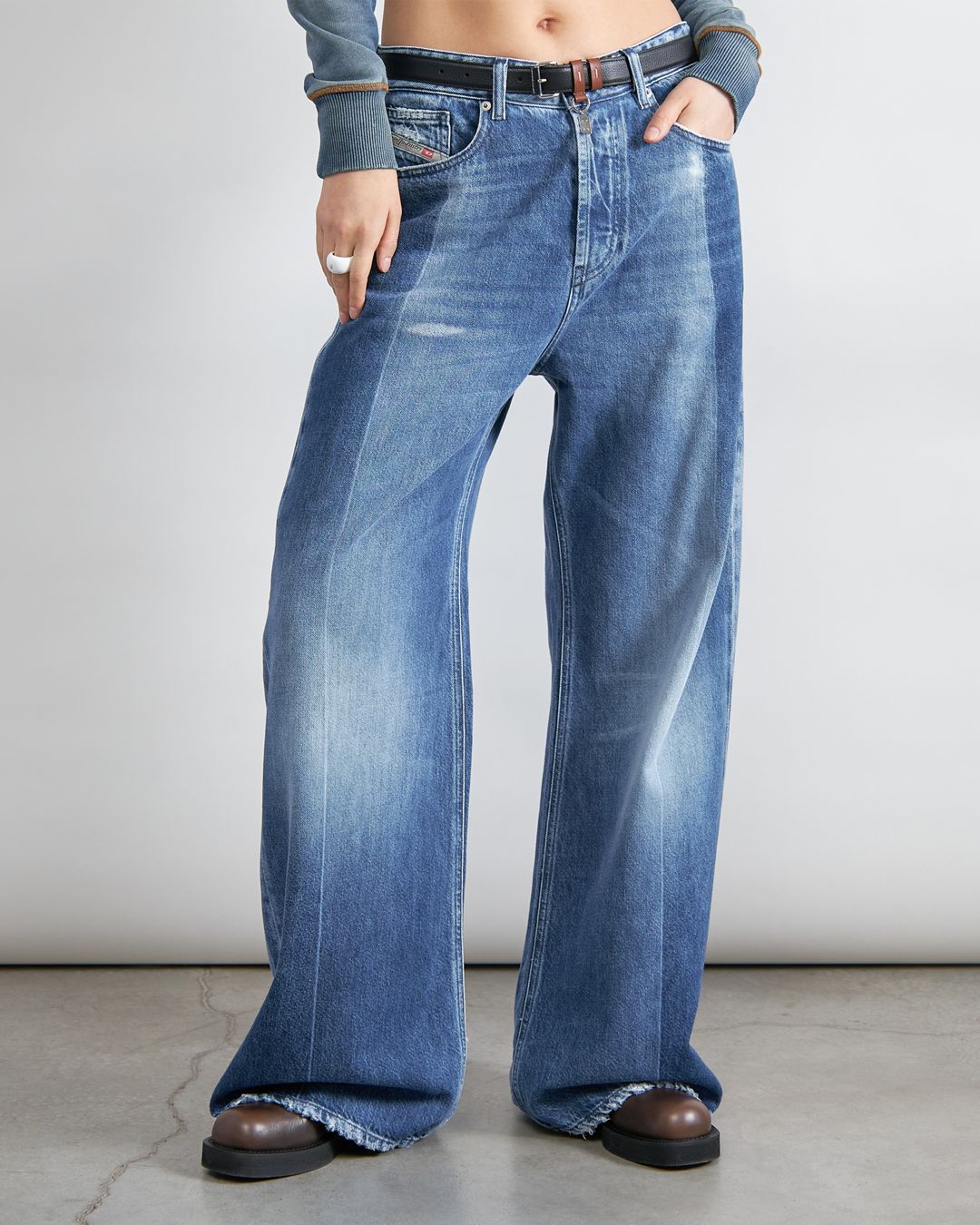 Купить Джинсы DIESEL