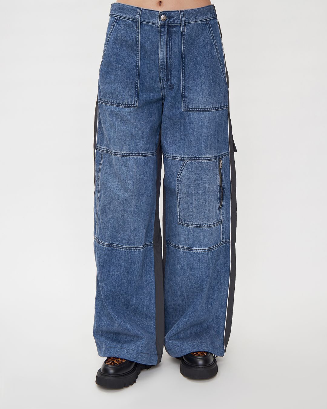 Купить Джинсы KSUBI