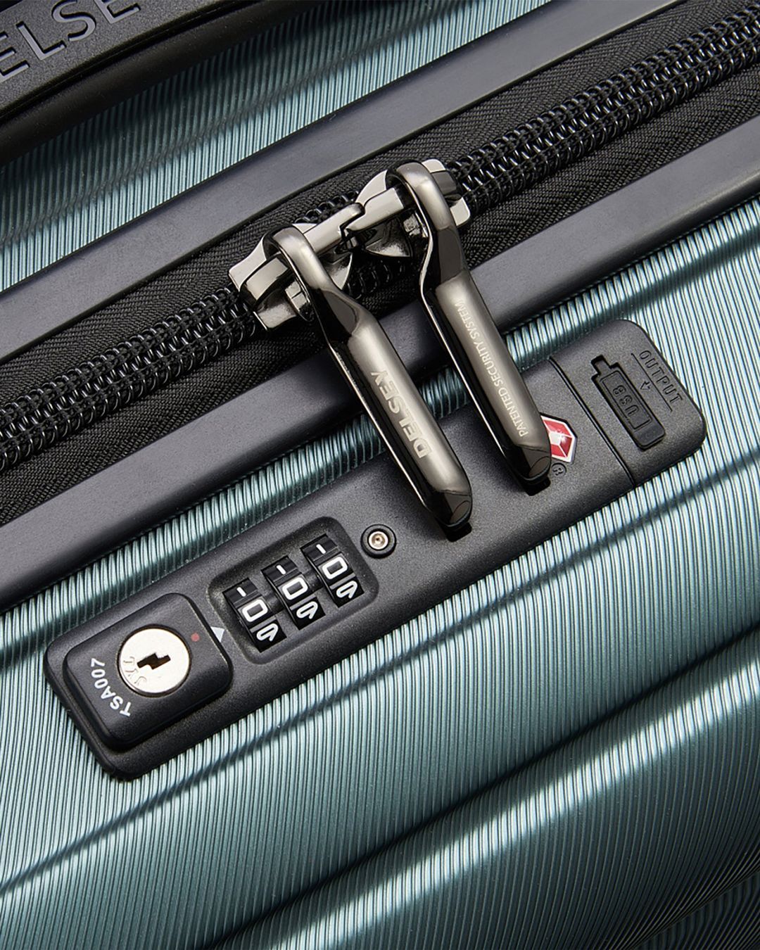 Купить Чемодан DELSEY