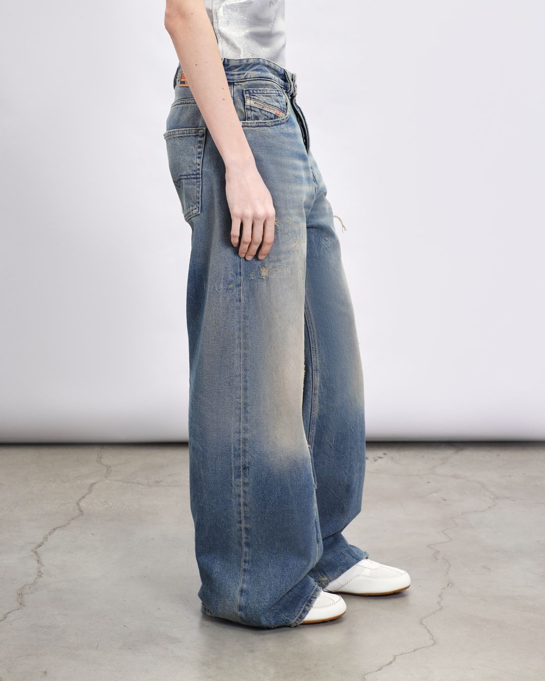 Купить Джинсы DIESEL