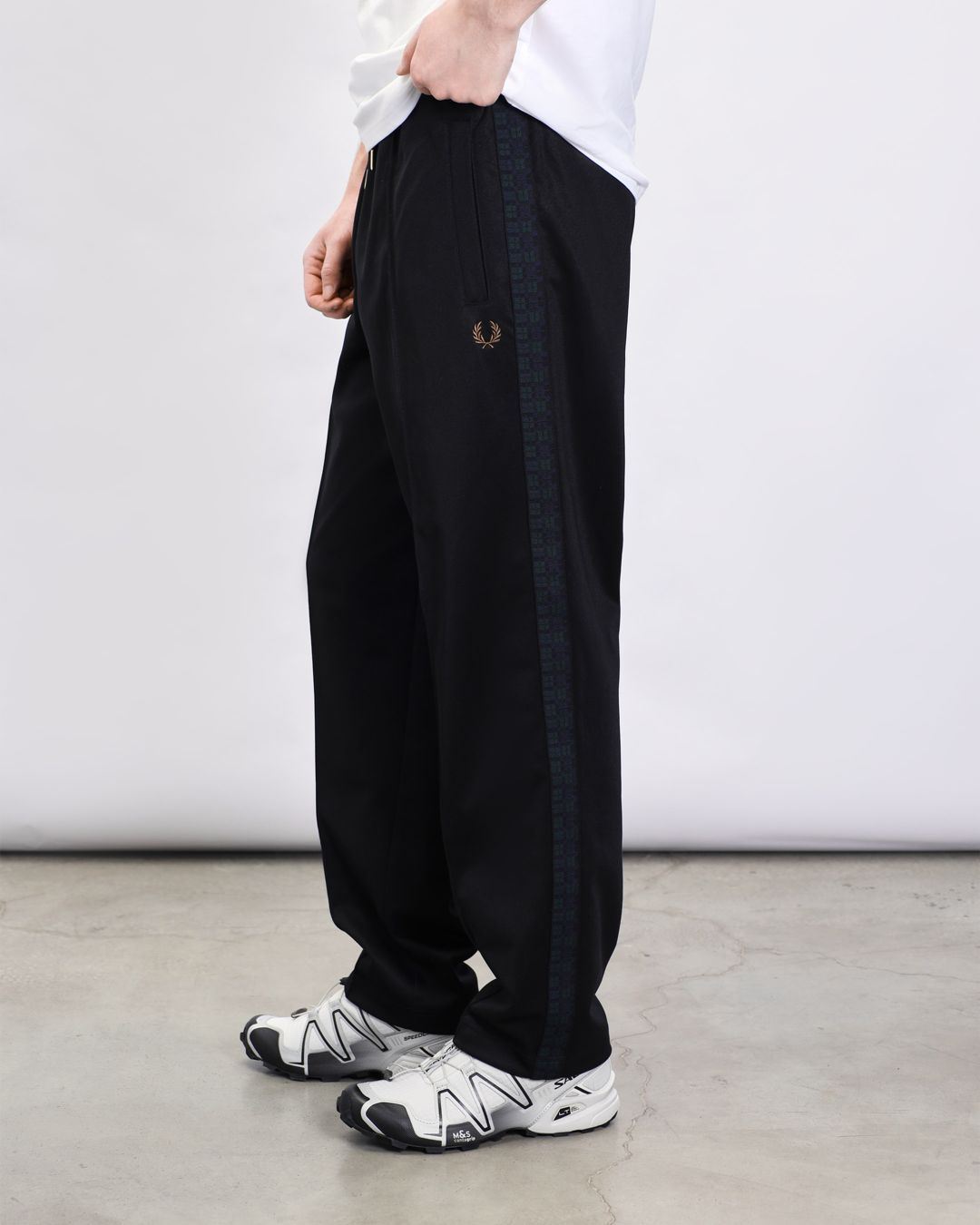 Купить Брюки FRED PERRY