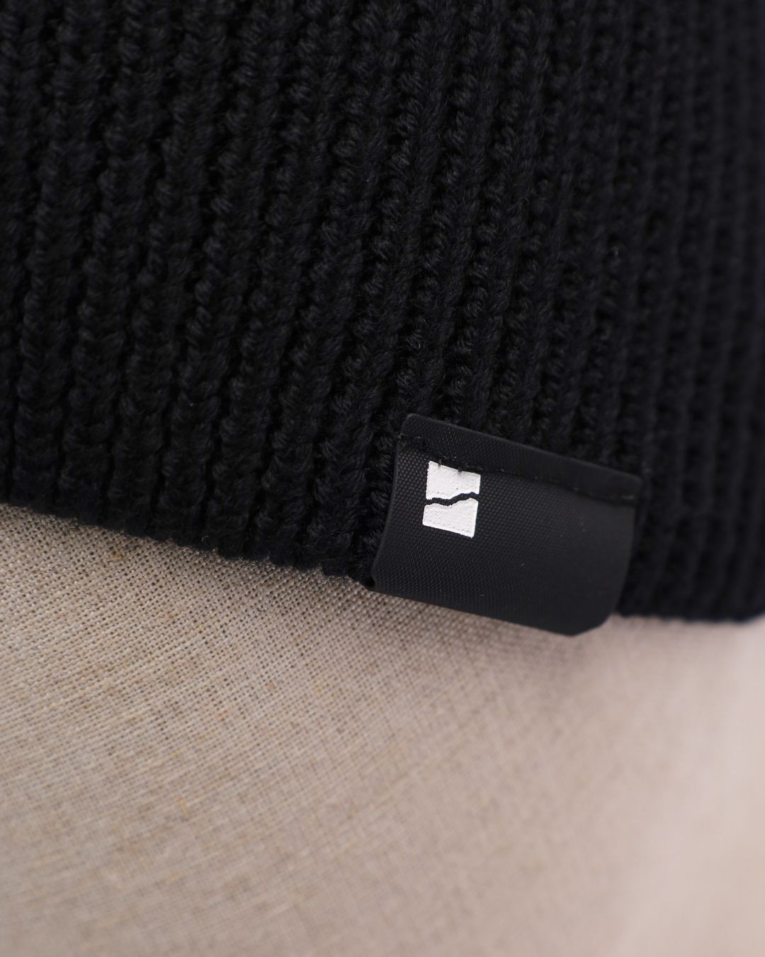 Купить Шапка KRAKATAU