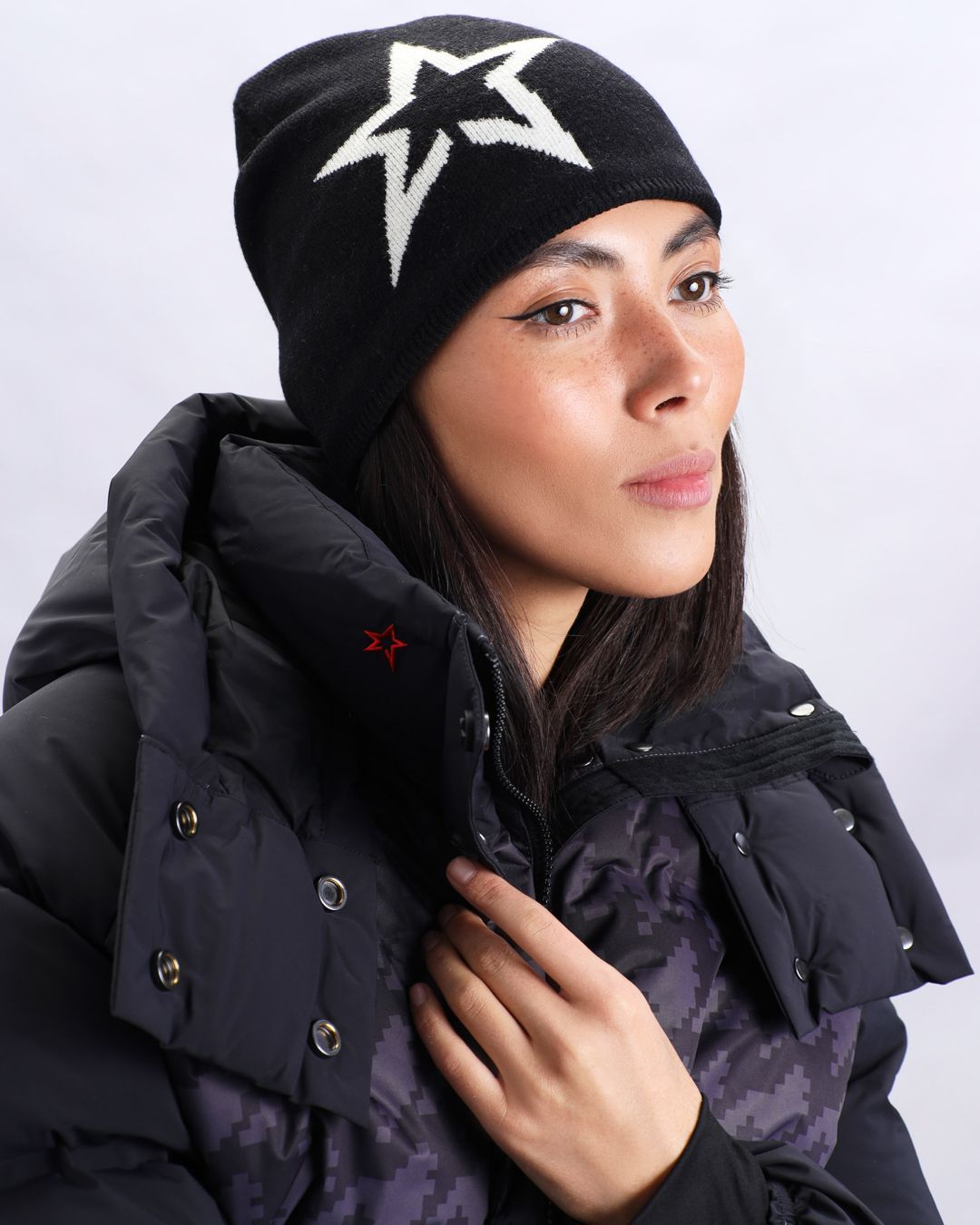 Купить Шапка PERFECT MOMENT