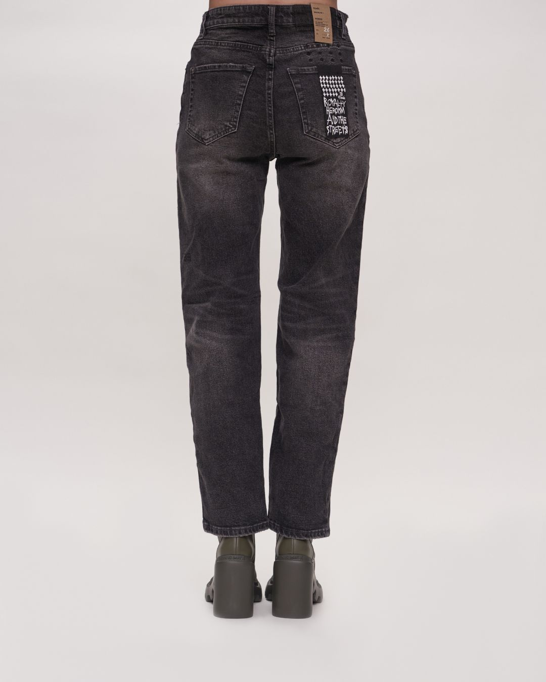 Купить Джинсы KSUBI