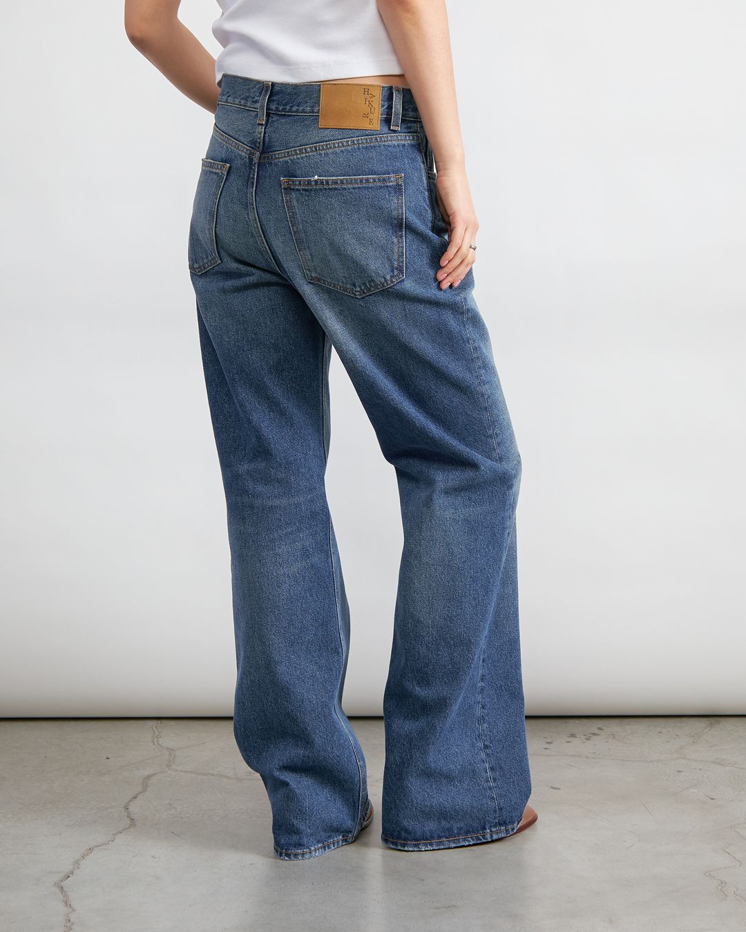 Купить Джинсы HAIKURE
