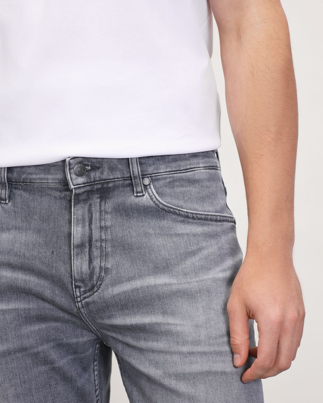 Купить Джинсы HUGO BOSS