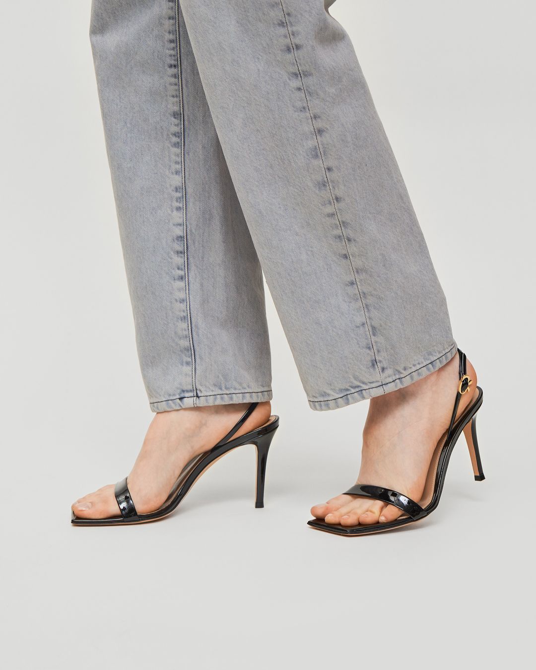 Купить Туфли GIANVITO ROSSI