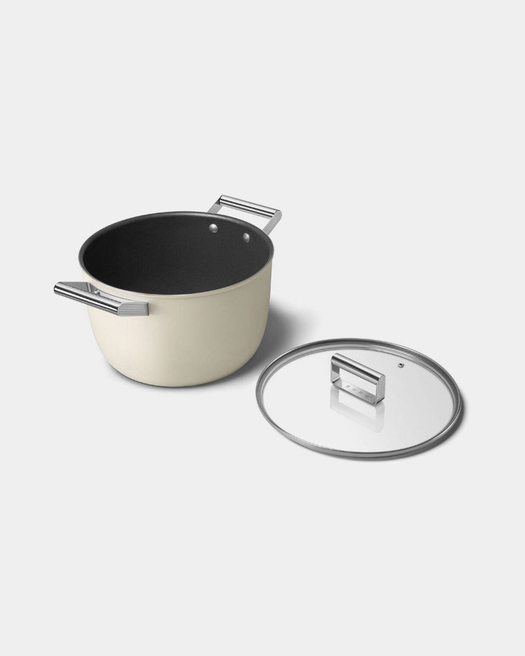 Купить Кастрюля с  крышкой 26 см. 7.7 л. кремовая SMEG