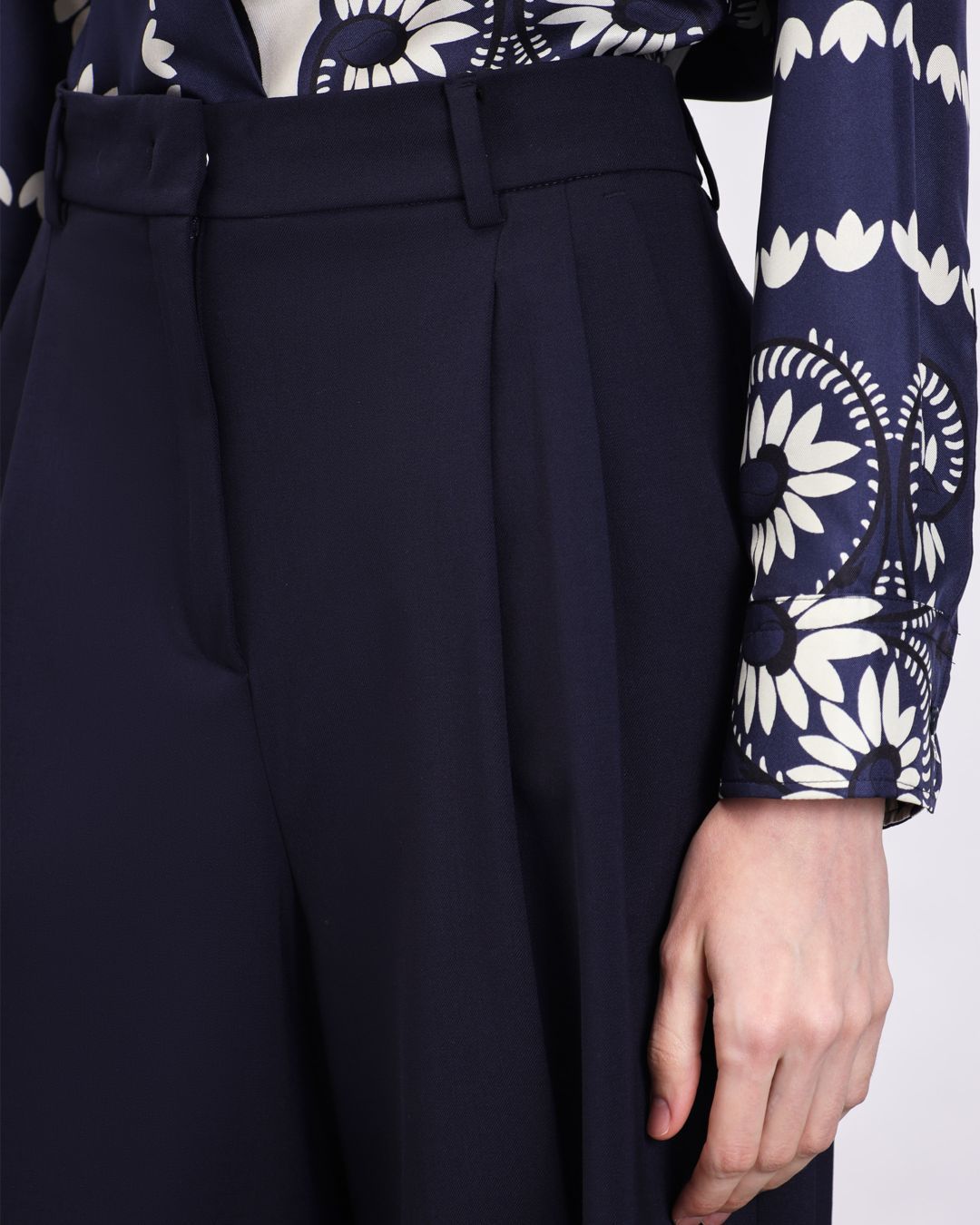 Купить Брюки WEEKEND MAX MARA