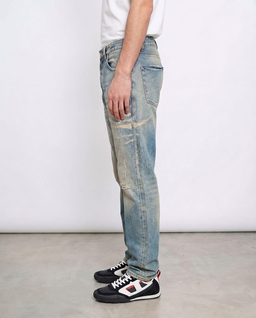 Купить Джинсы DIESEL