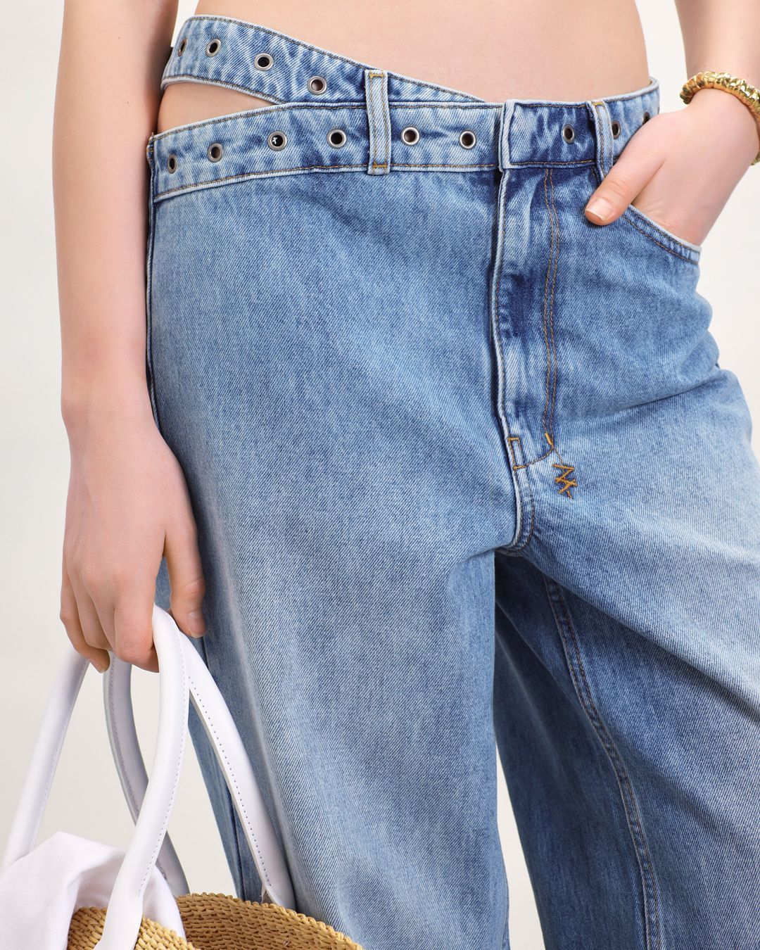 Купить Джинсы KSUBI