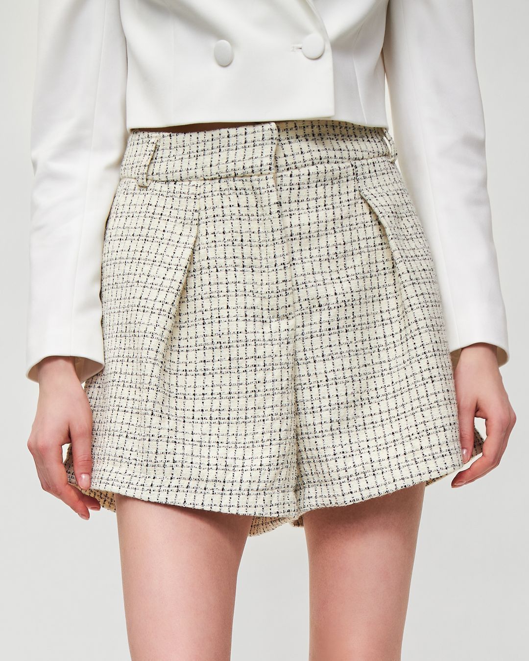 Купить Шорты BOTROIS