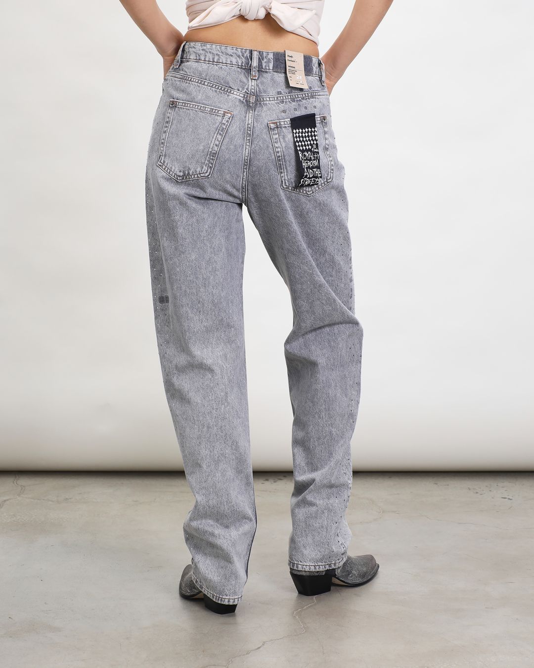 Купить Джинсы KSUBI