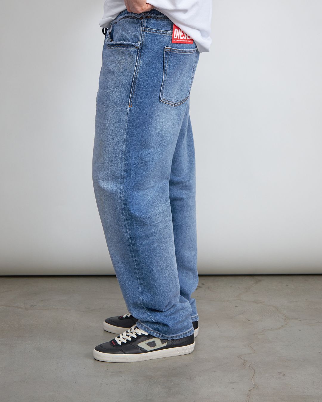 Купить Джинсы DIESEL