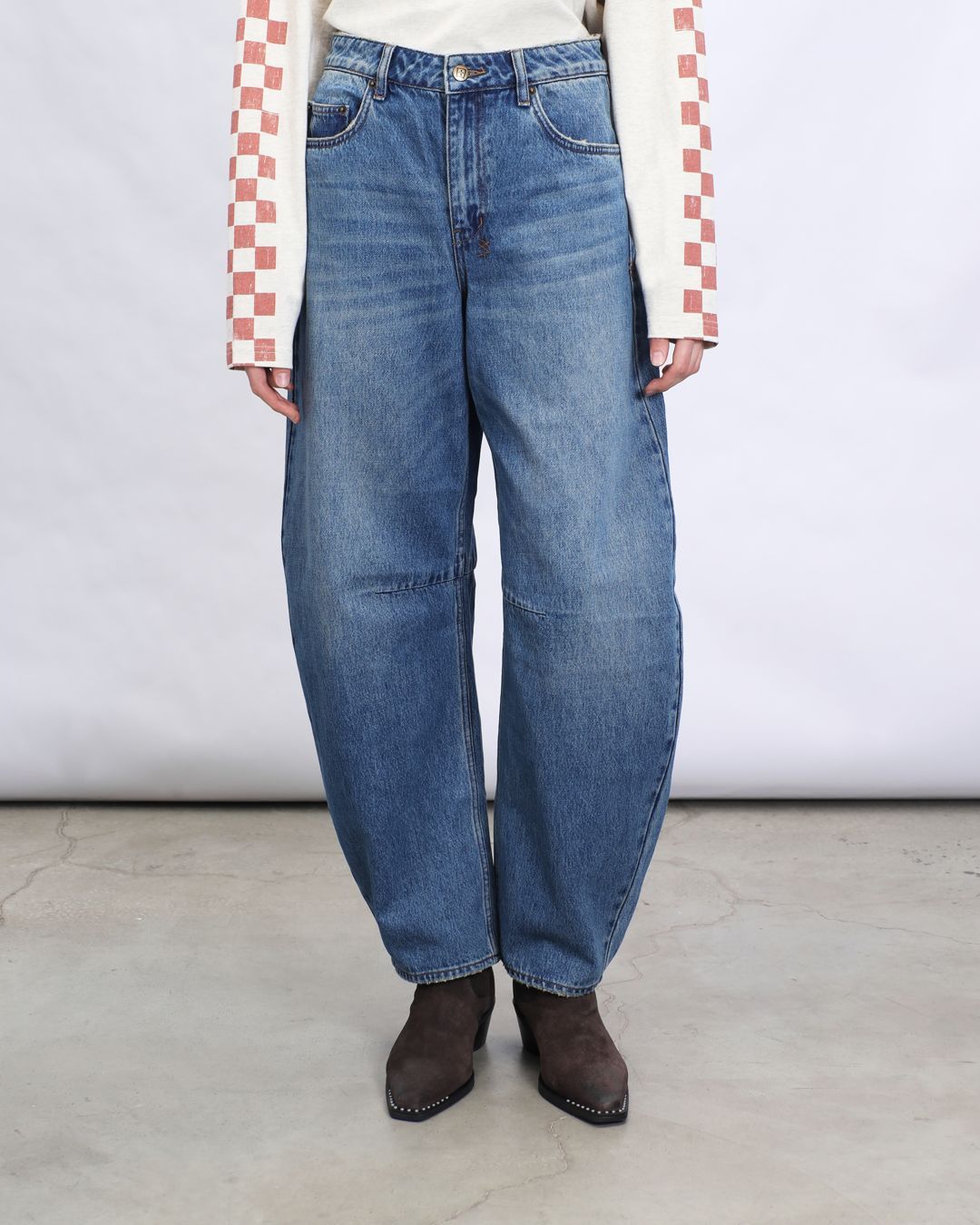 Купить Джинсы KSUBI