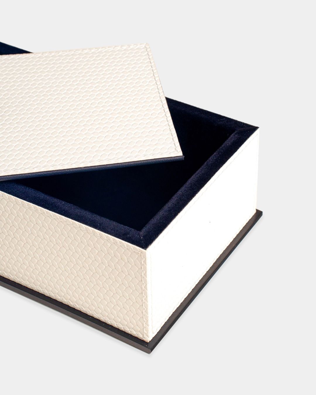 Купить Шкатулка 24х13 см DZADZA