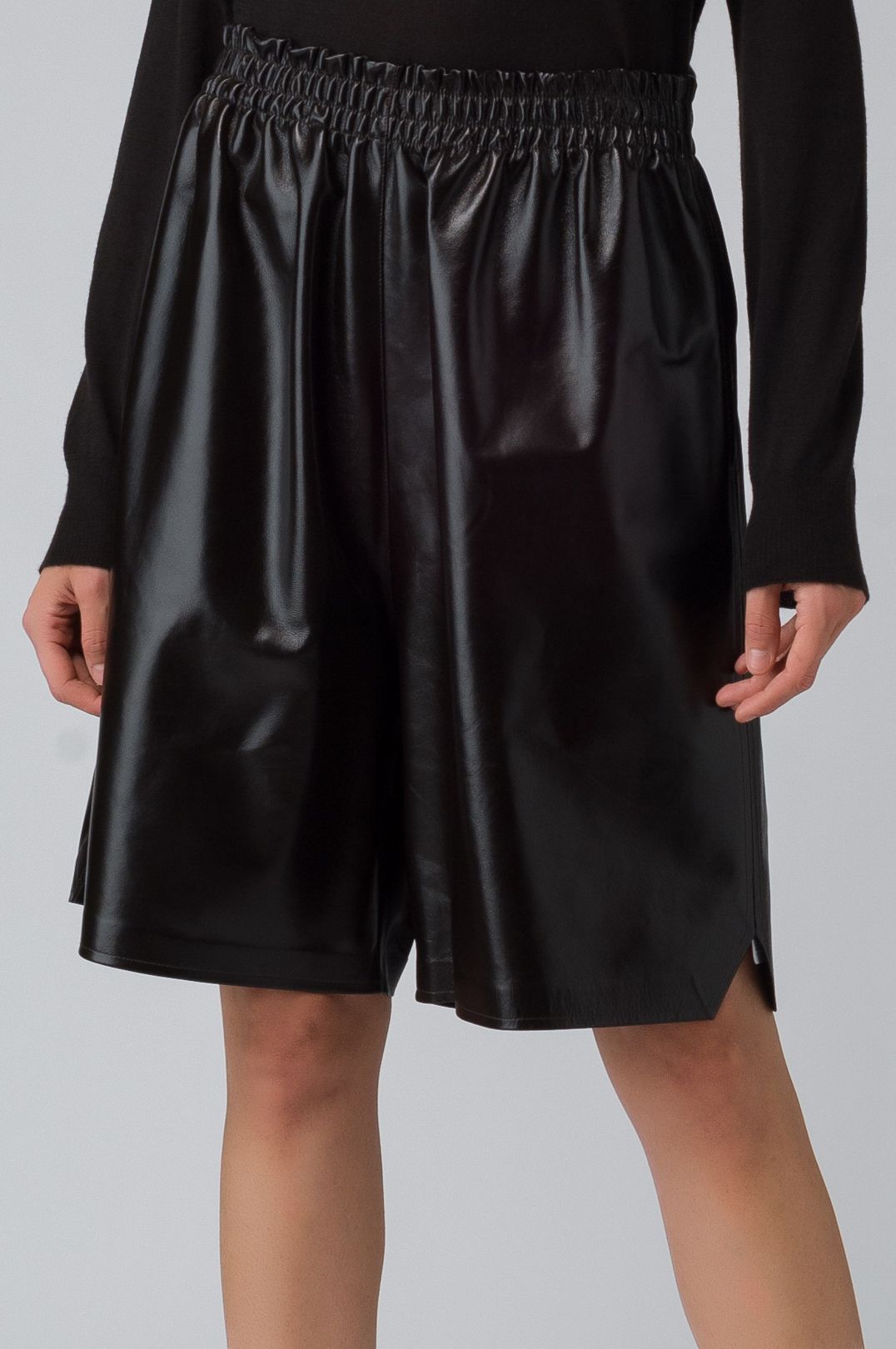 Купить Шорты BOTTEGA VENETA