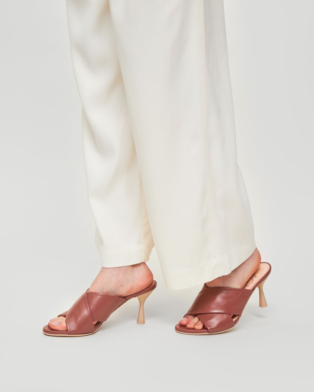 Купить Туфли AGL