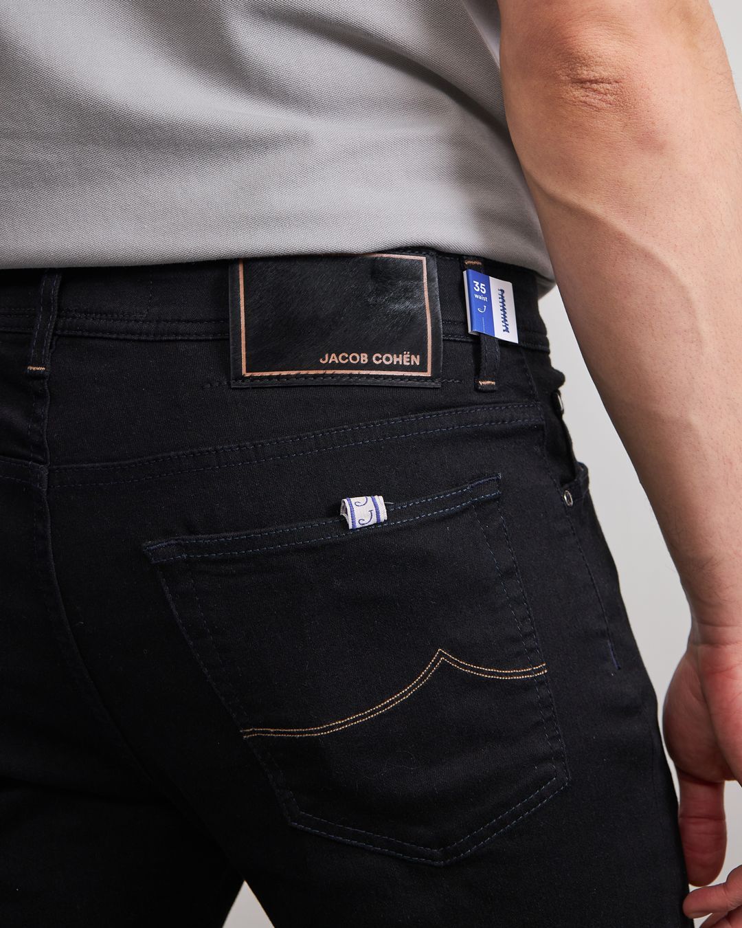 Купить Джинсы JACOB COHEN