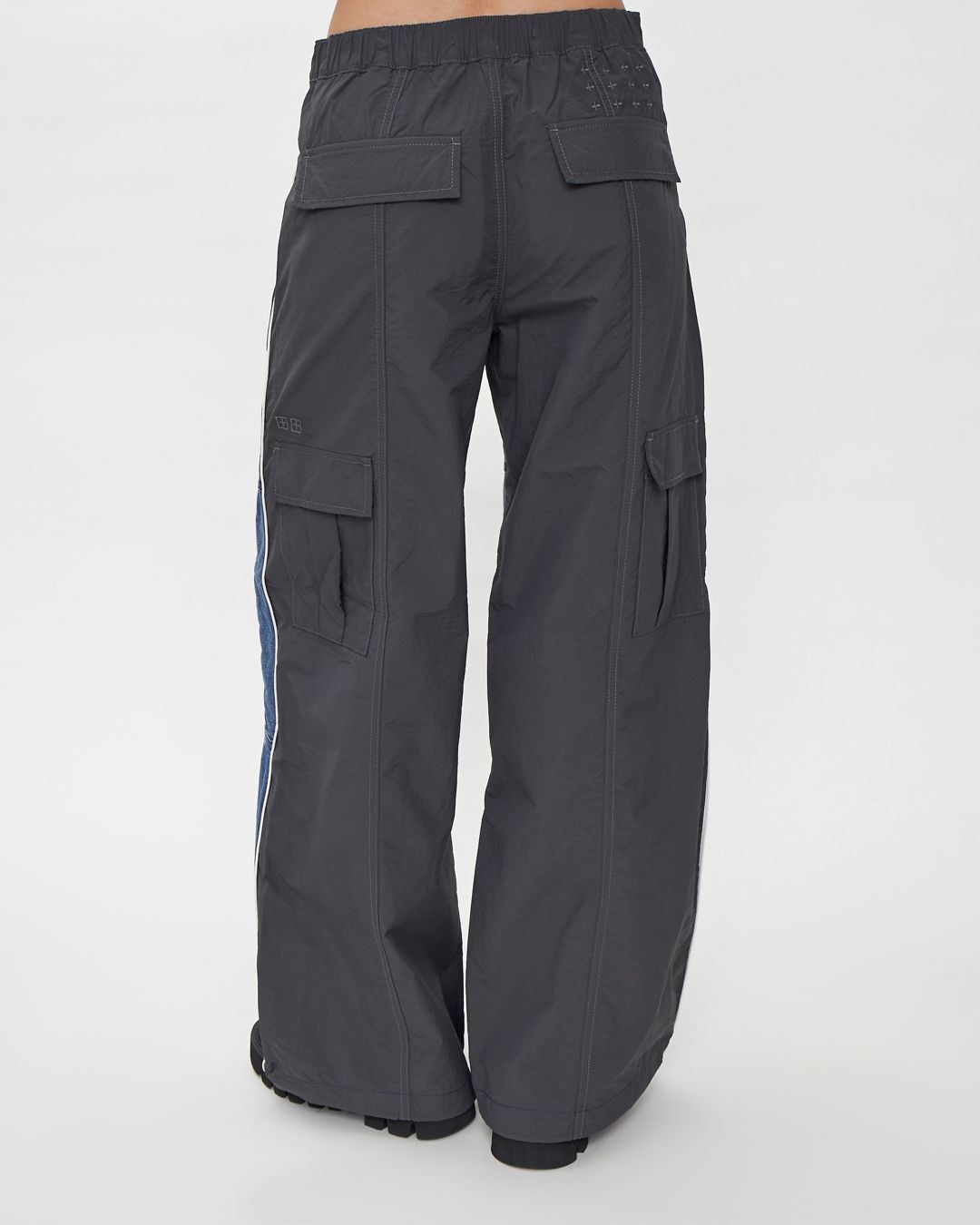 Купить Джинсы KSUBI