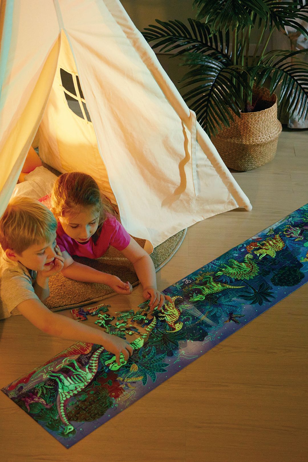 Купить Пазл "динозавры" светящийся в темноте 200 эл HAPE