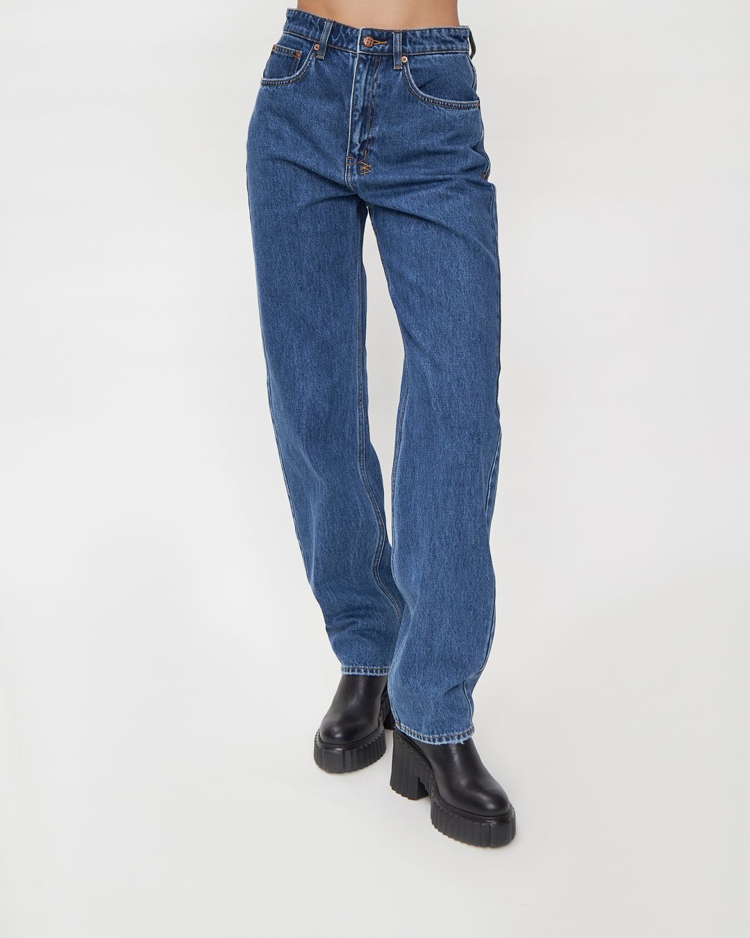 Купить Джинсы KSUBI