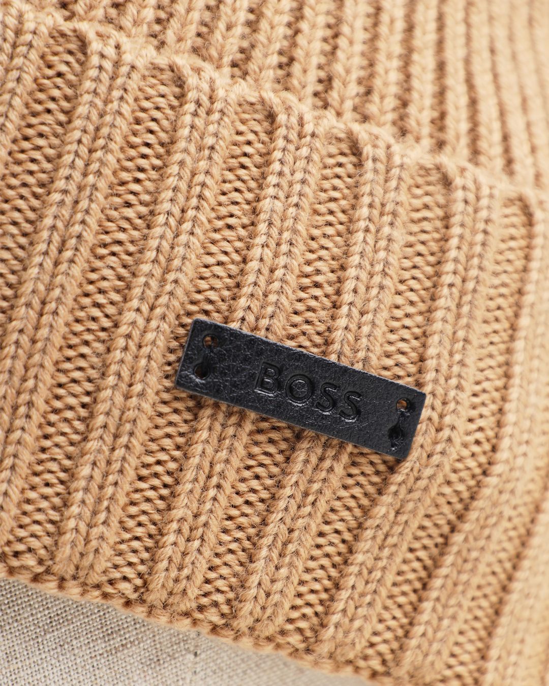 Купить Шапка HUGO BOSS