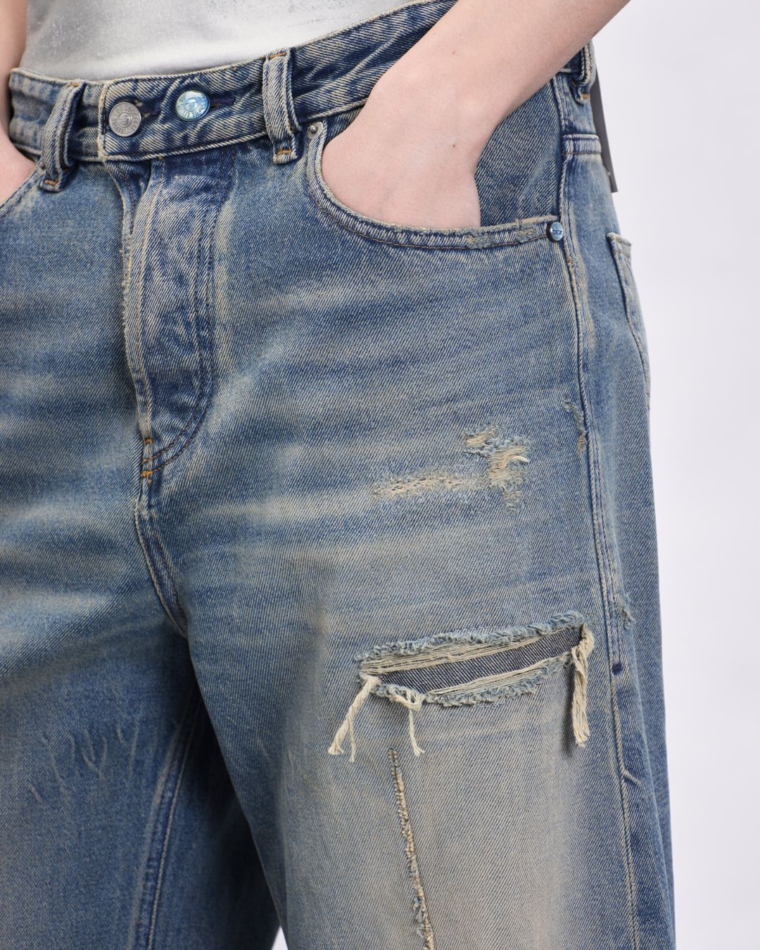 Купить Джинсы DIESEL