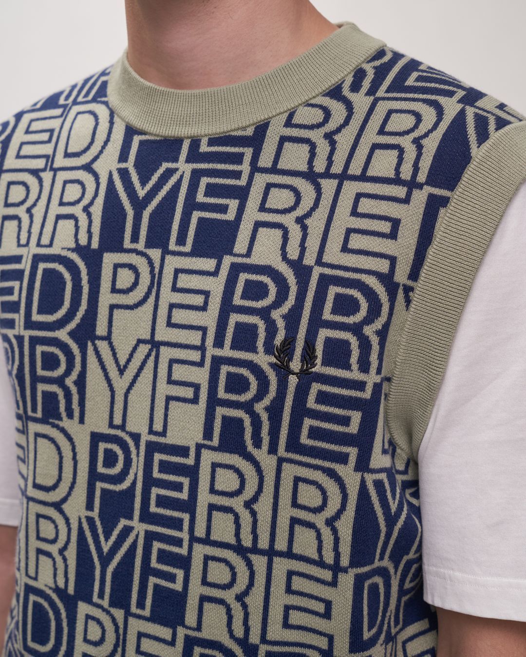 Купить Жилет FRED PERRY