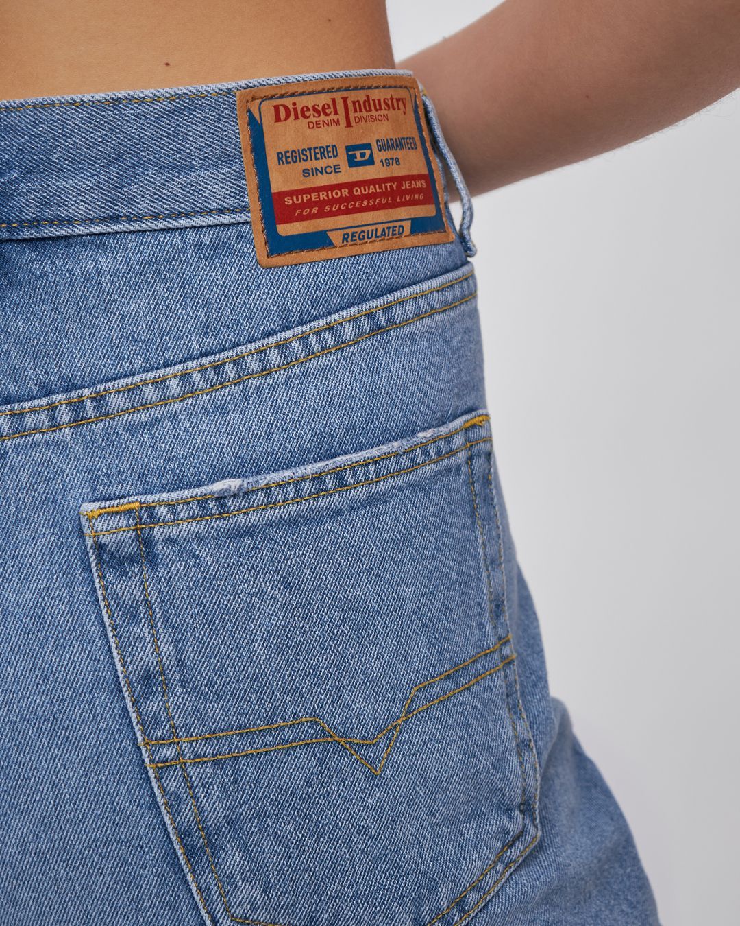 Купить Шорты DIESEL