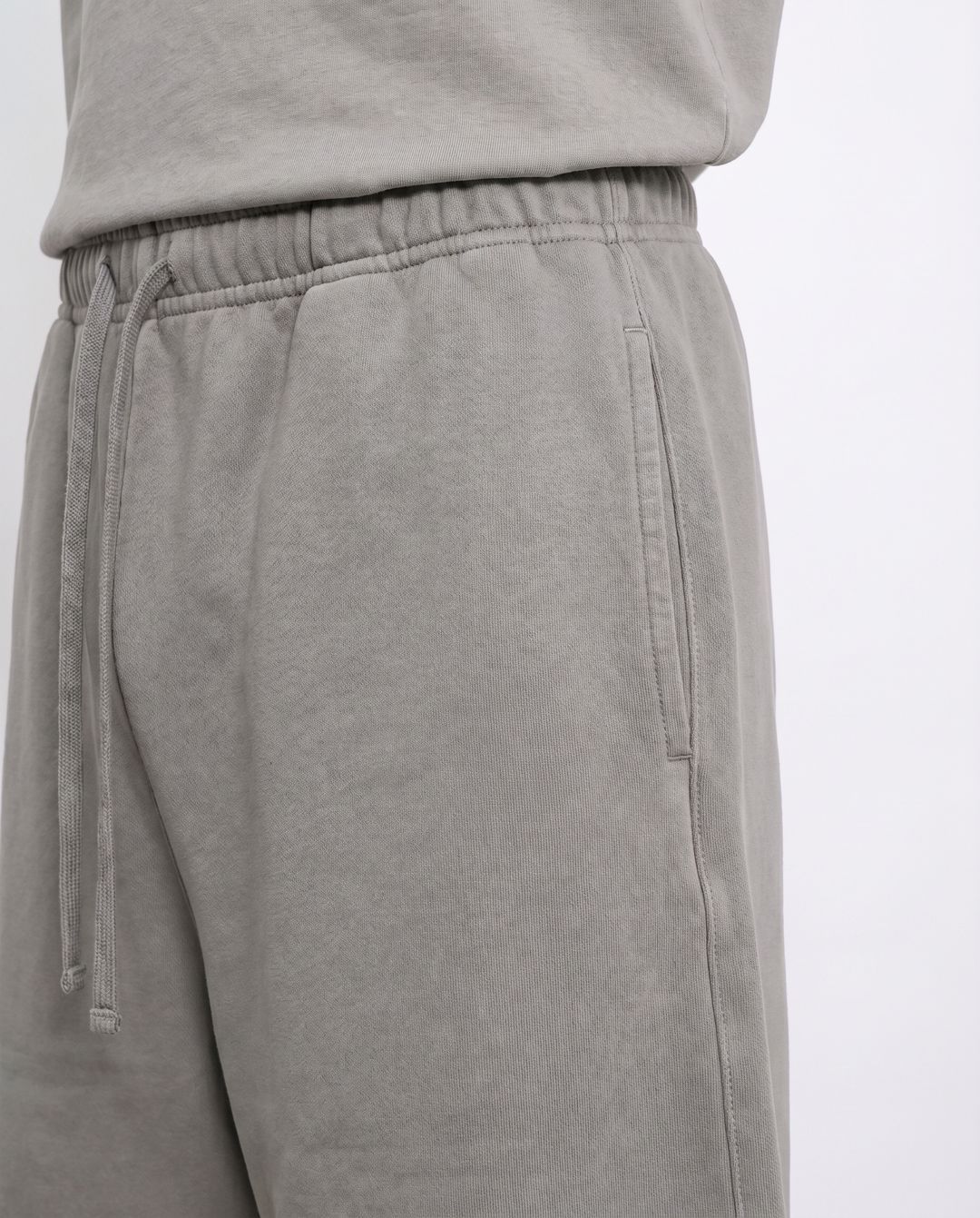 Купить Шорты CARHARTT WIP