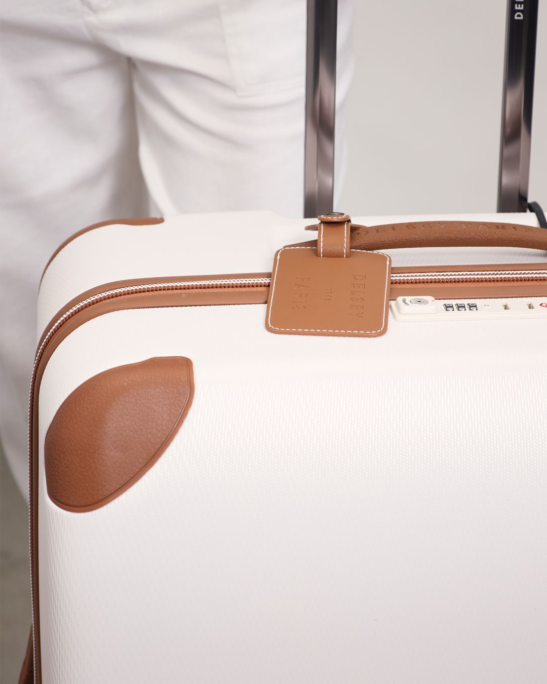 Купить Чемодан DELSEY