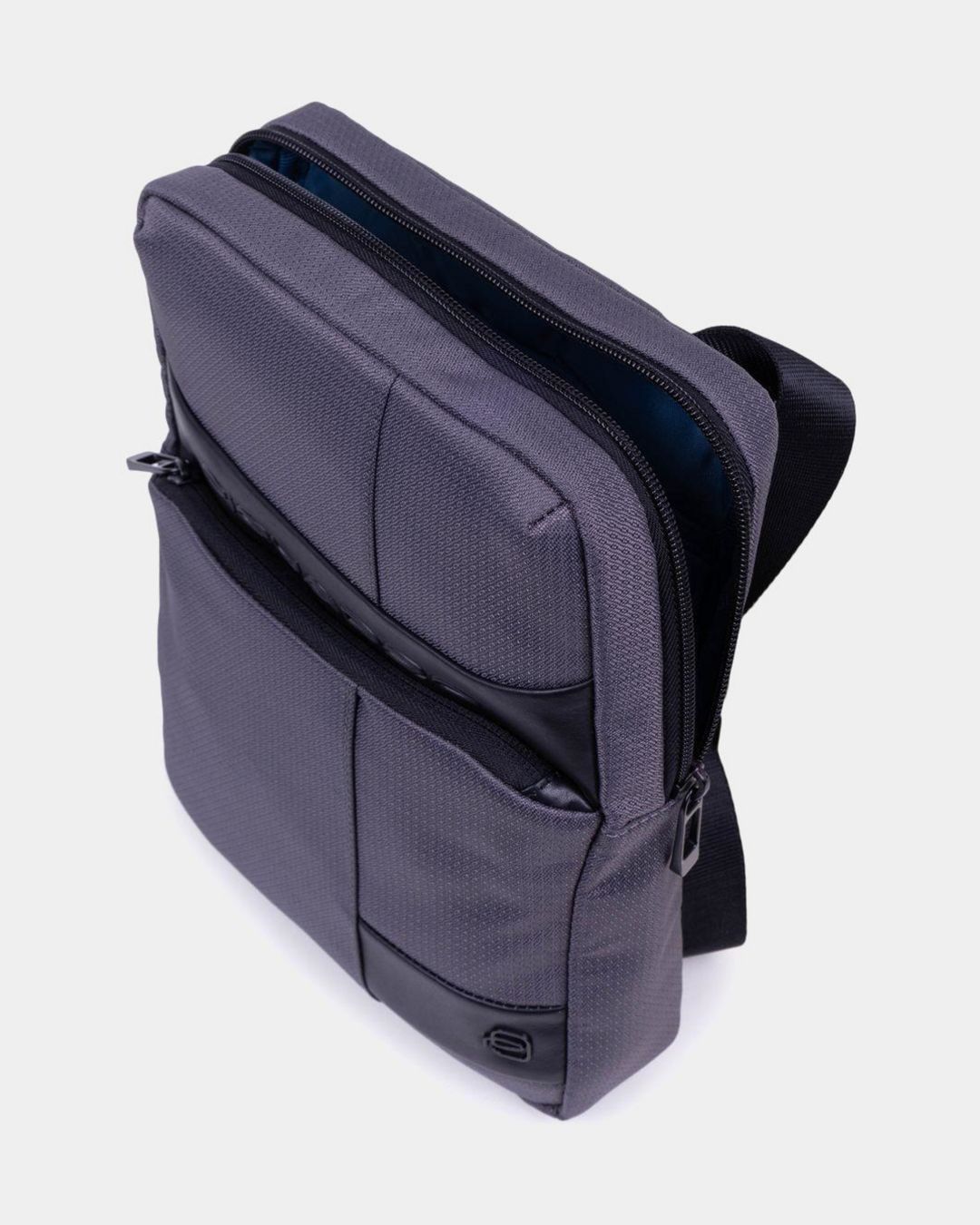 Купить Cумка PIQUADRO