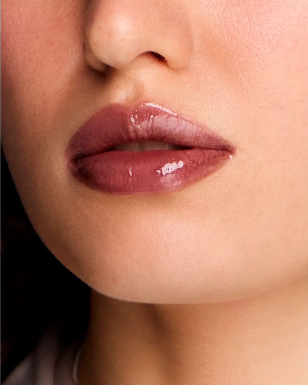 Купить Блеск для губ ухаживающий 105 brown sugar SHIK