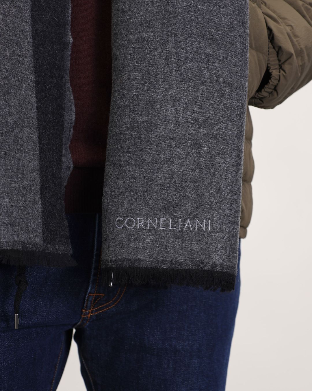 Купить Шарф CORNELIANI