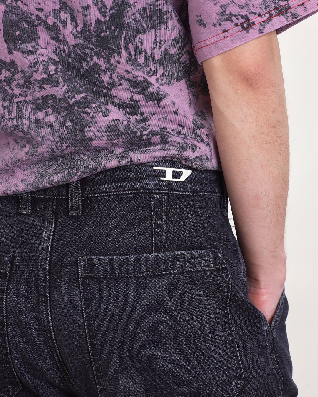 Купить Джинсы DIESEL