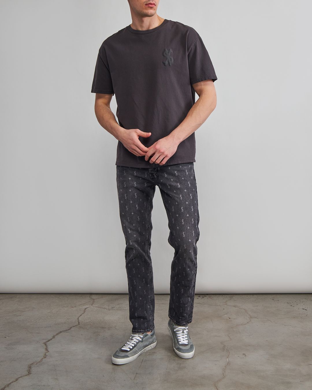 Купить Джинсы KSUBI