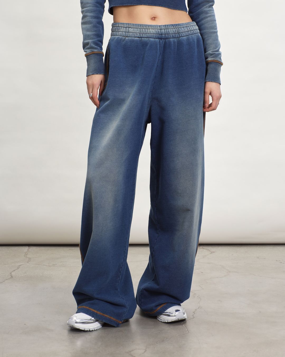 Купить Брюки DIESEL