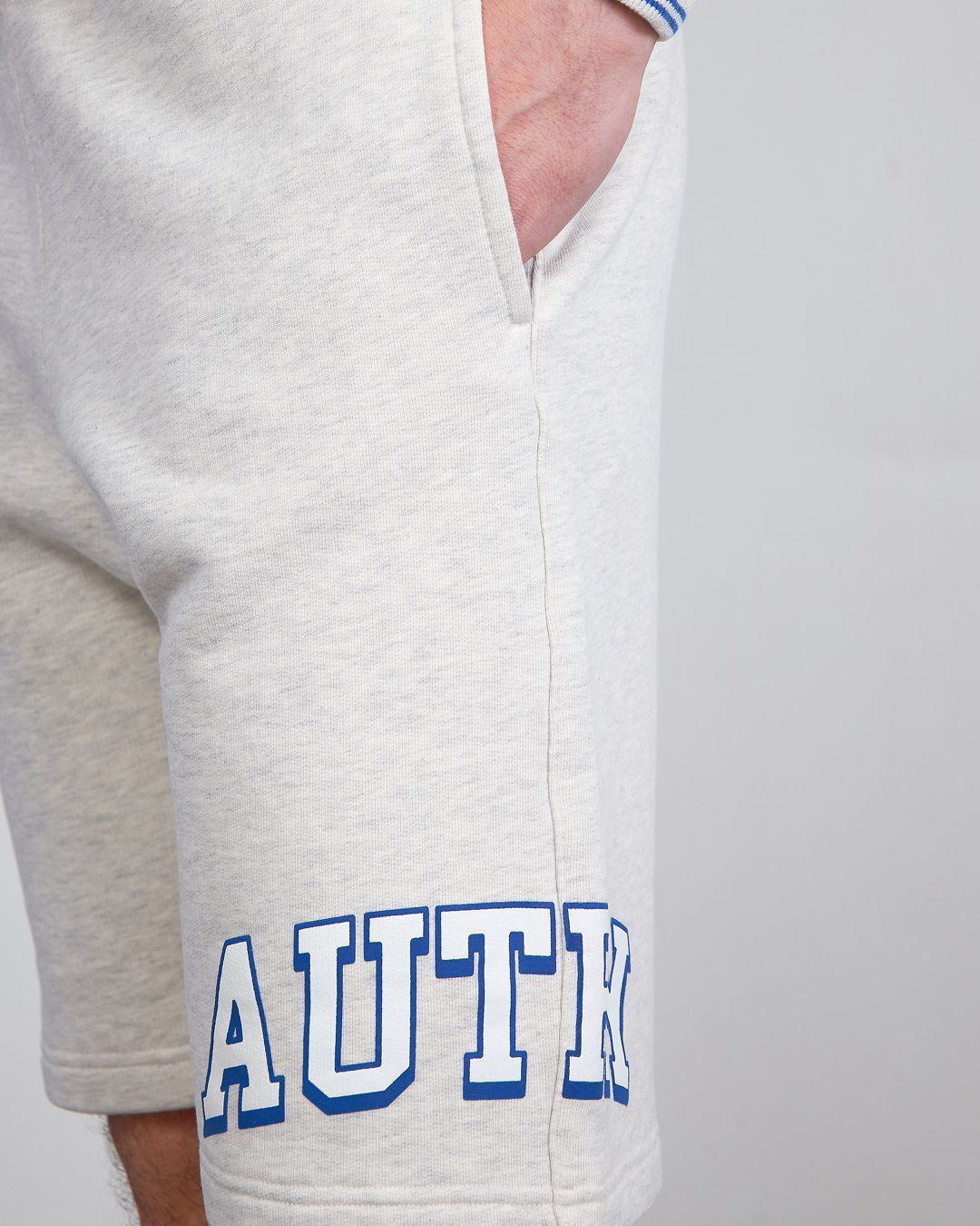 Купить Шорты AUTRY