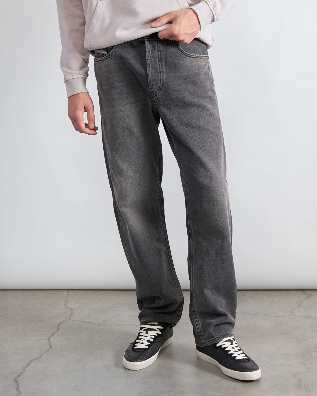 Купить Джинсы DIESEL