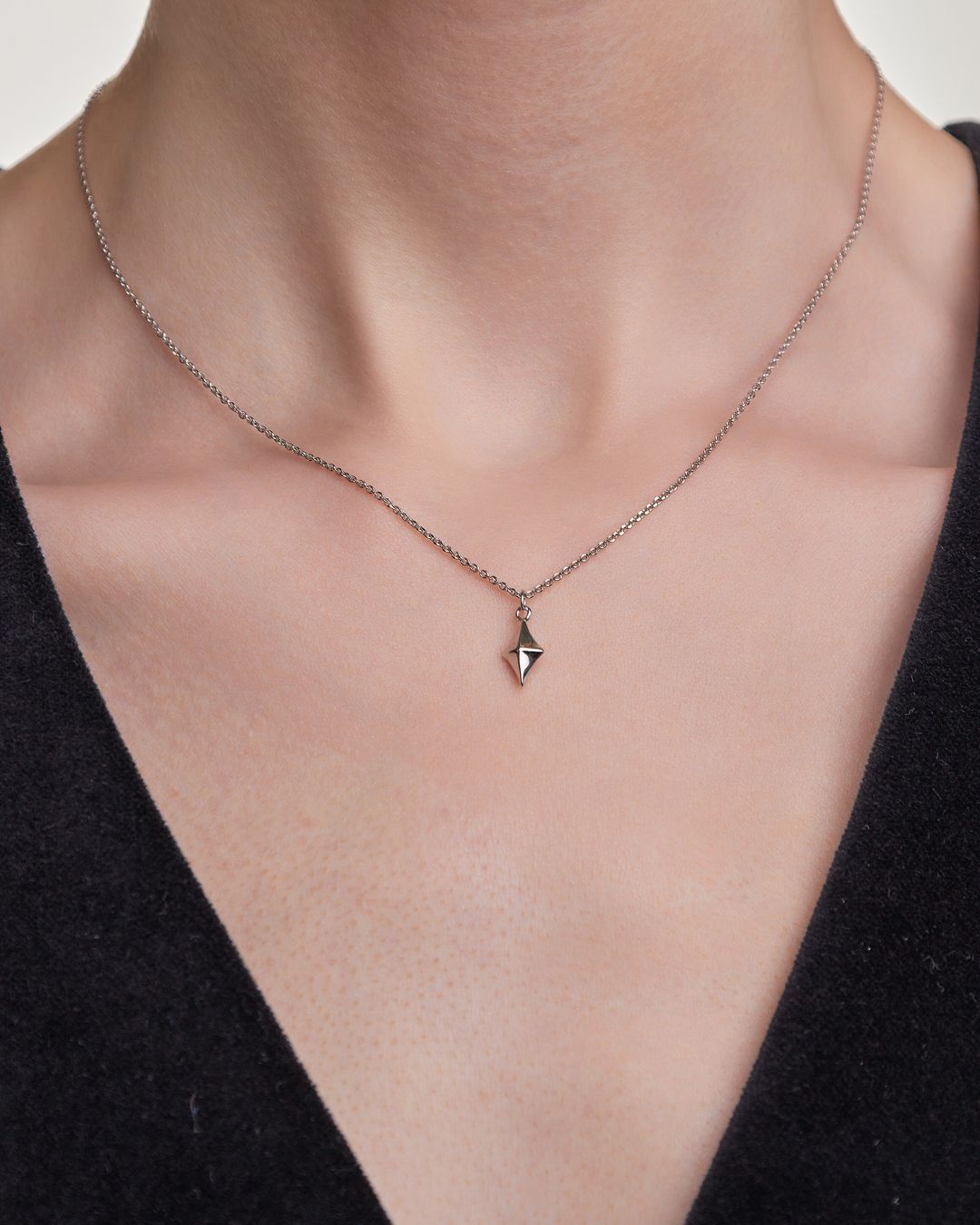 Купить Колье AVGVST